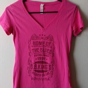 Ideal Women's Pink V-Neck T-Shirt B.B. King's Blues Club Graphic
